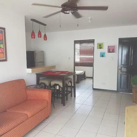 Casa De Playa Herradura Con Piscina Y Jacuzzi Puntarenas Exterior photo