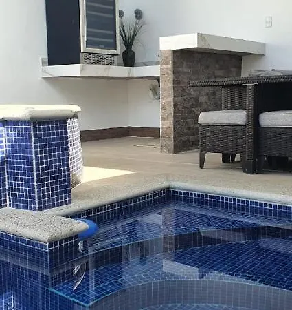 Casa De Playa Herradura Con Piscina Y Jacuzzi Puntarenas Exterior photo